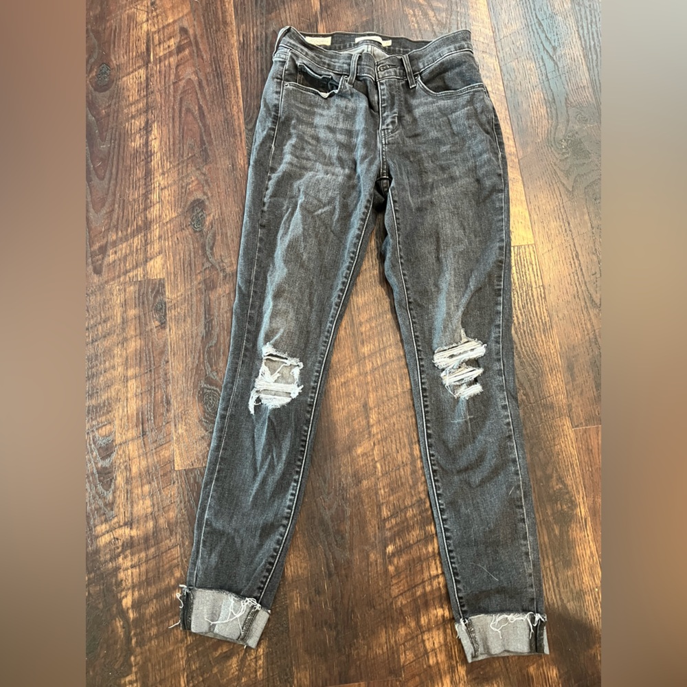 Women Levi skinny high waist jeans